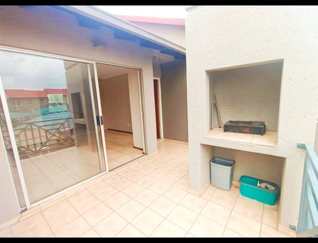 2 BEDROOM TOWNHOUSE FOR SALE IN SOUTH CREST